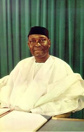 F Ọ L Ú 🚀 tweet media