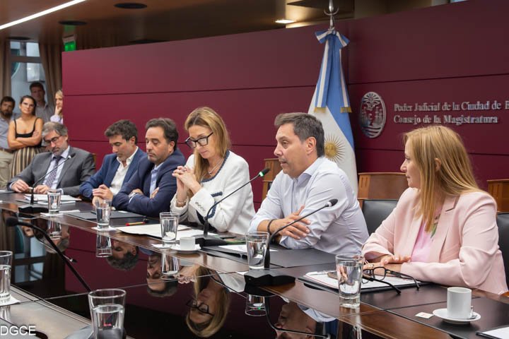 Región Metro tweet media