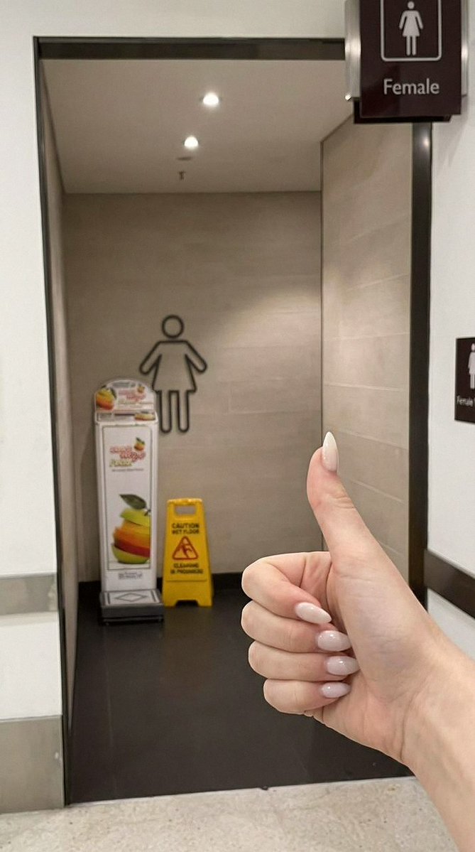 victoria tweet media