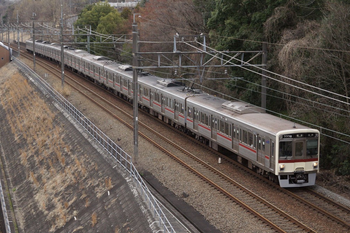 各停拝島 tweet media