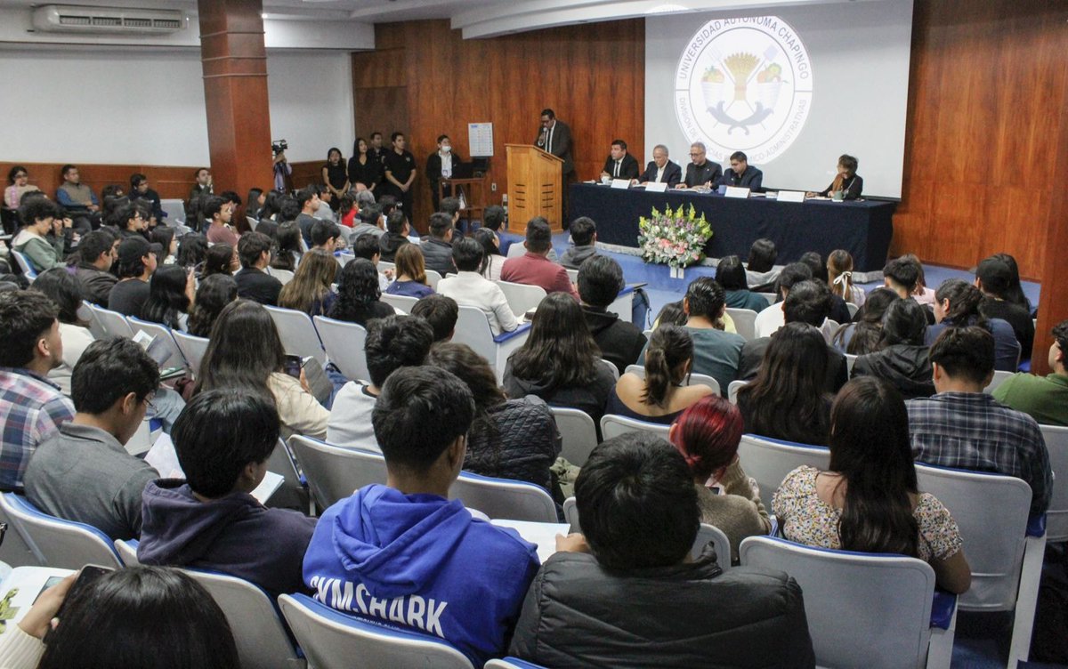 #AltoALaGuerra Los pueblos no quieren guerra, quieren justicia. Chapingo se pronuncia con firmeza.