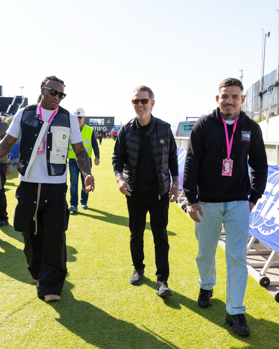 JohnMartinPFL's tweet image. Incredible day with the @fiaformulae team.

Two global innovators in sport, one shared mindset: disrupt, innovate, and deliver unforgettable fan experiences worldwide.

@PFLMMA @LolaFormulaE @zane_maloney, Gustavo Oliveira, Boris Atangana

#PFLMadrid - Friday, March 20th
Formula