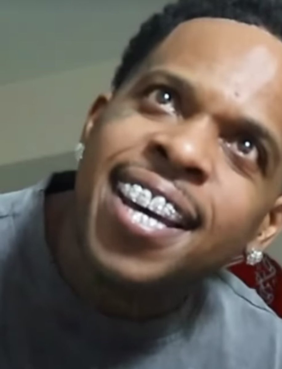iamtravislittle's tweet photo. @_StonersRUs_ Nigga that’s satans weed https://t.co/bL74WVo7Ke