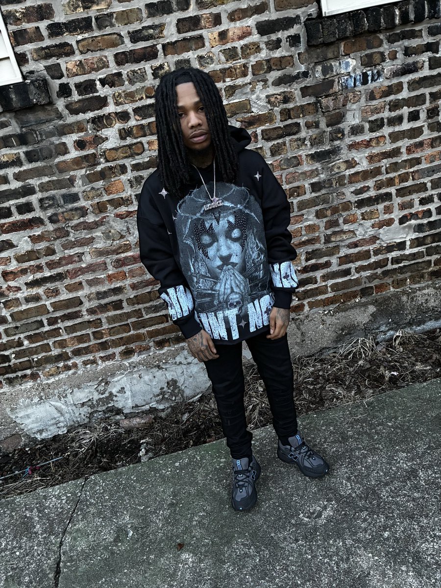 Lowend39_'s tweet photo. 😶‍🌫️🩸 https://t.co/48RNVQEm3t