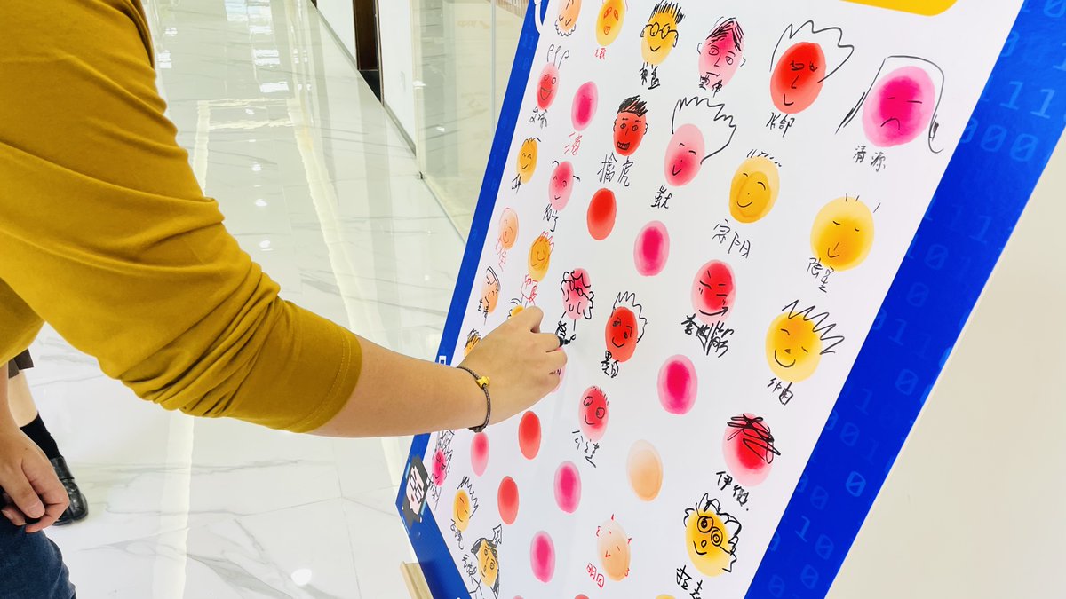 Mollyy Clarkk 🌸 tweet media