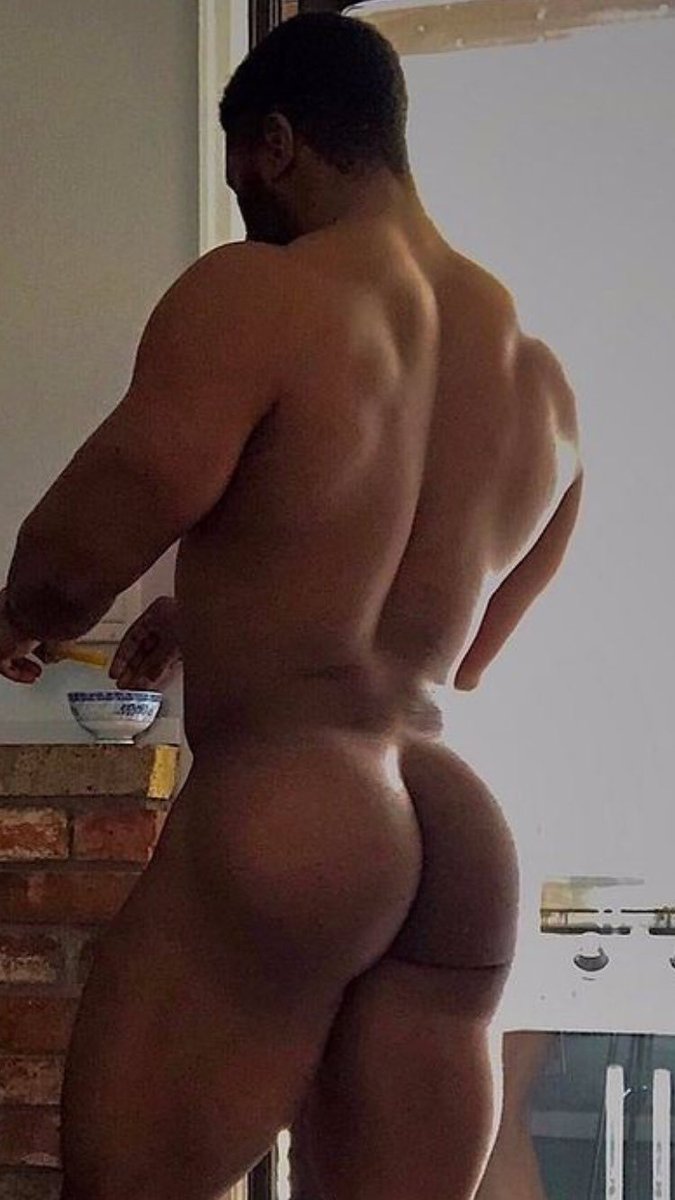 Azzwanted tweet media