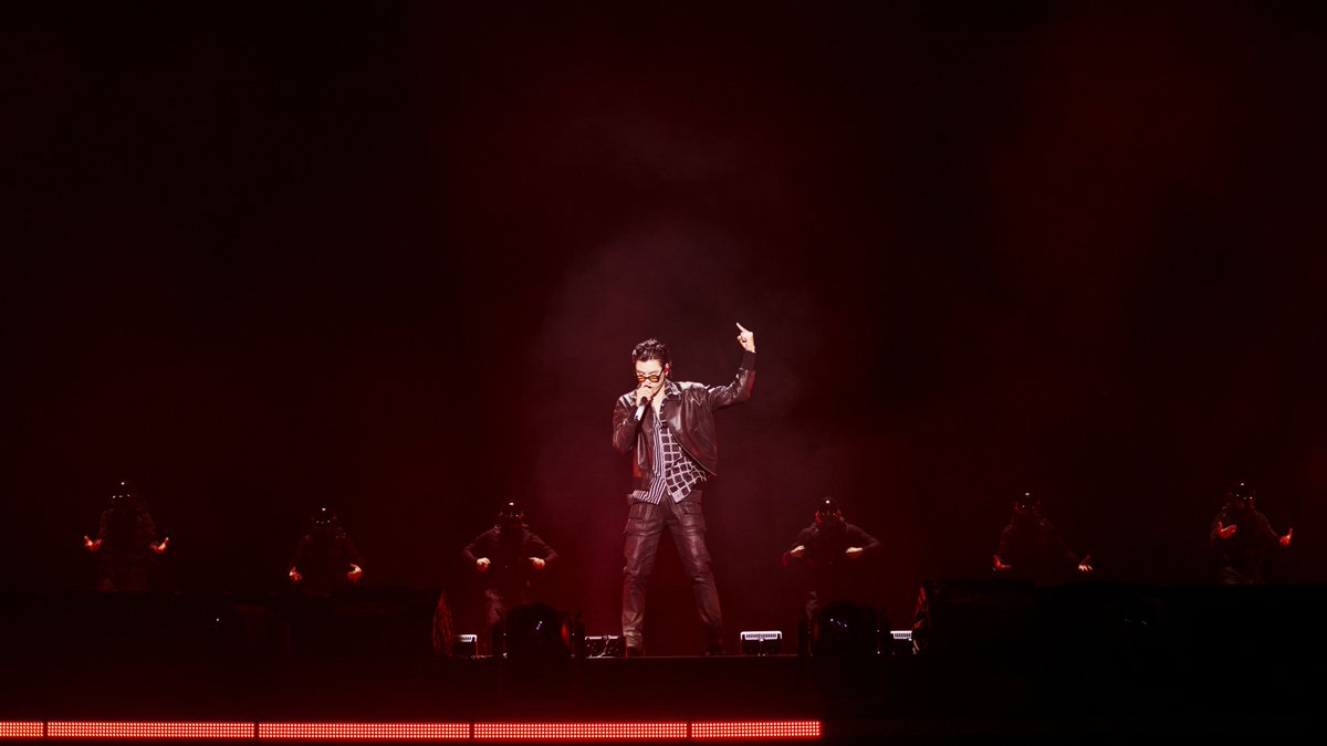 Miley Cyrus tweet media