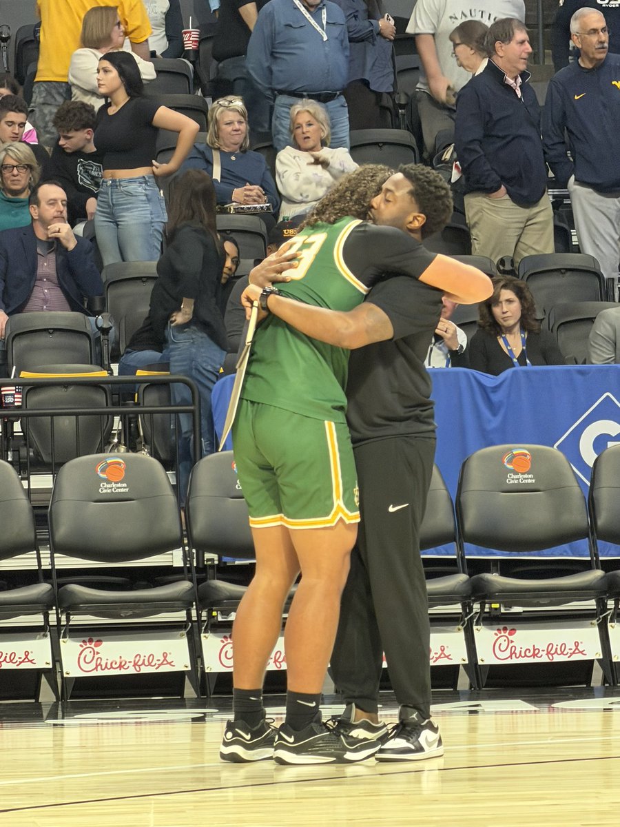 Taylor Kennedy tweet media