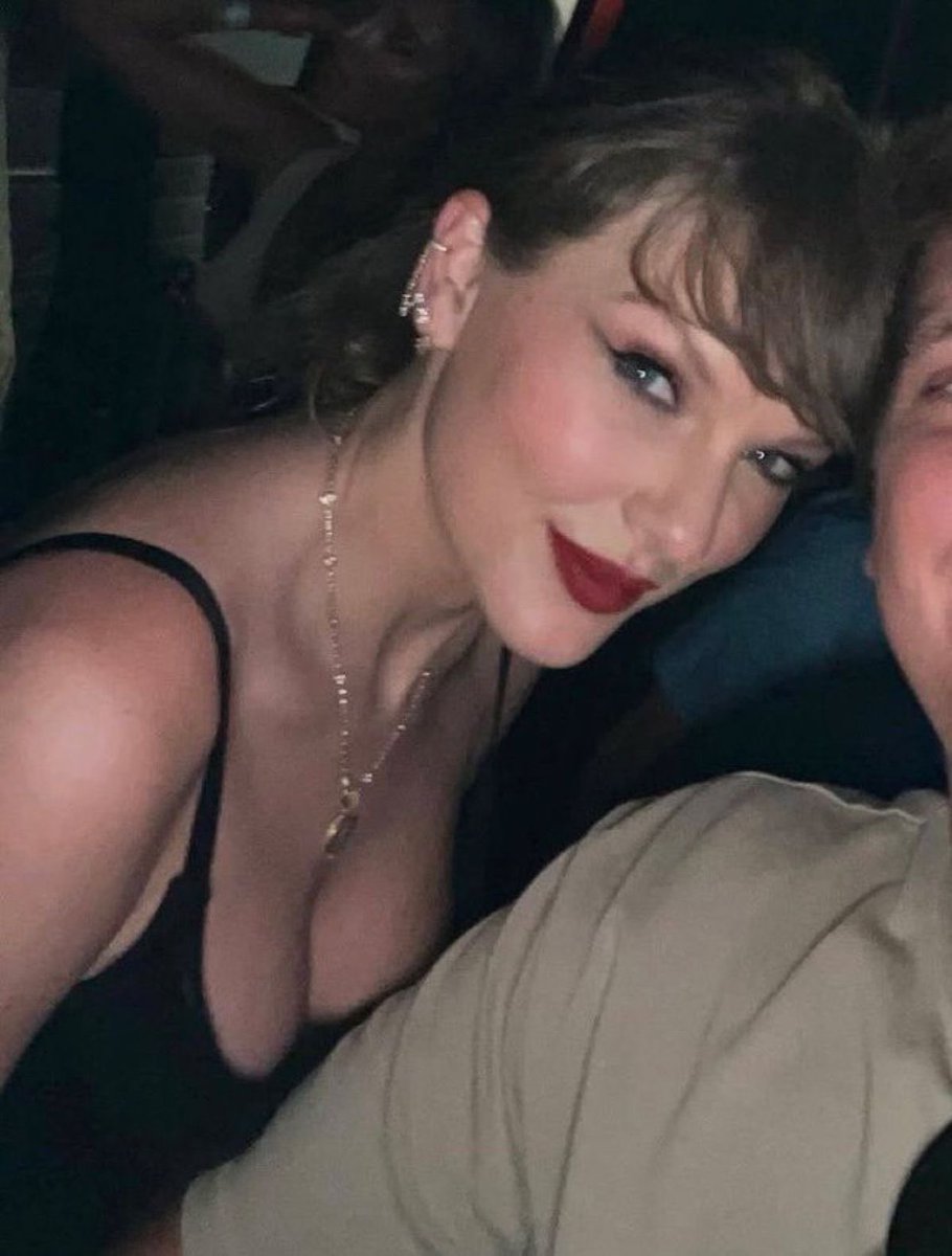 norah ✨ tweet media