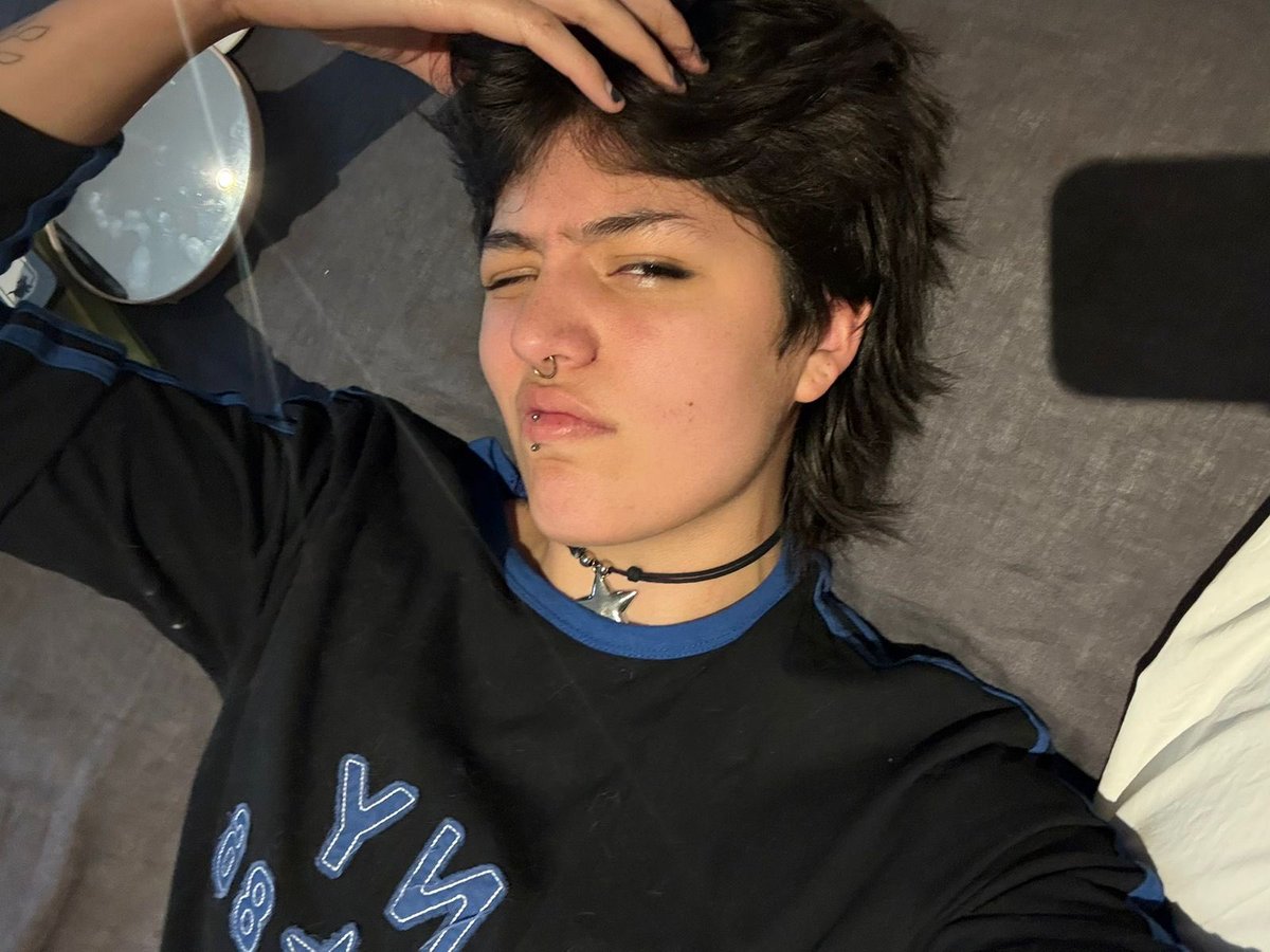 elio 🫐☀️ tweet media