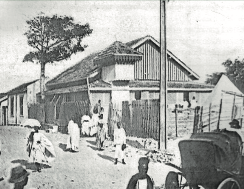 Zawiya Seydi Hadj Malick SY RTA de Dakar en 1909 après l’acquisition des 2 terrains jumelés en 1905 offert par Elhadj Mbaye GUEYE notable lébou.