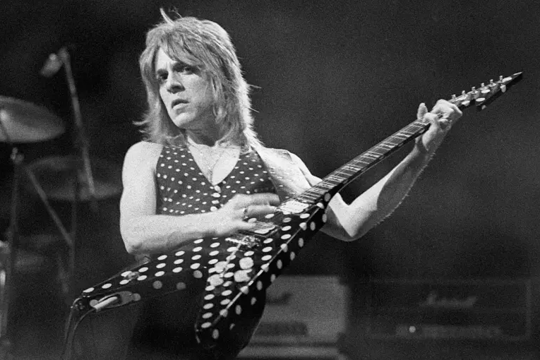 J∅kër Kîng 👑 tweet media