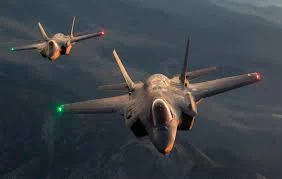 د امریکا اف-۳۵ جنګي الوتکه د ایران په سر کې د ډزو وروسته اضطراري کښته شوه