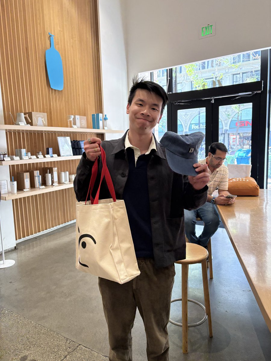 Sam H Li tweet media