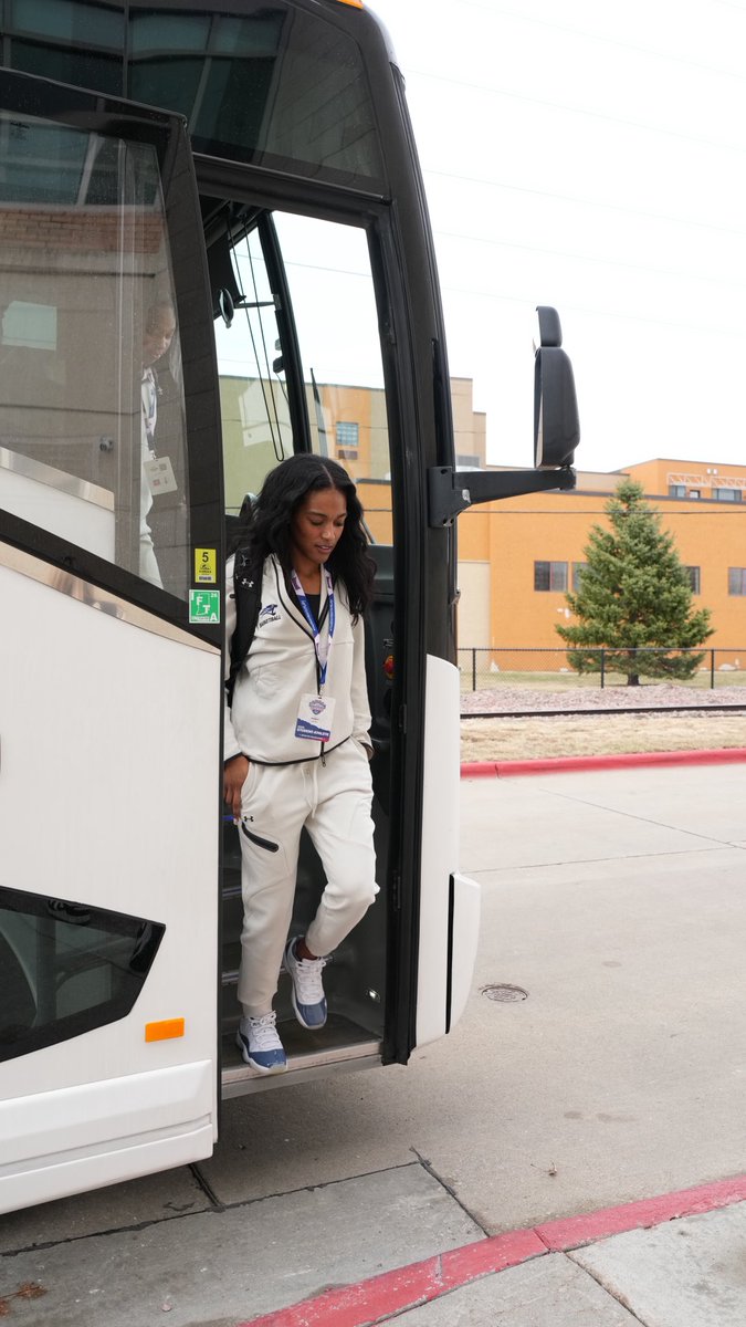 SF Women's Basketball tweet media