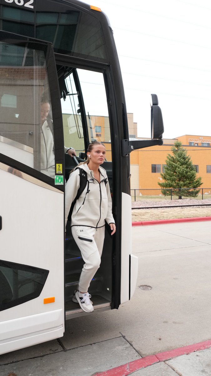 SF Women's Basketball tweet media