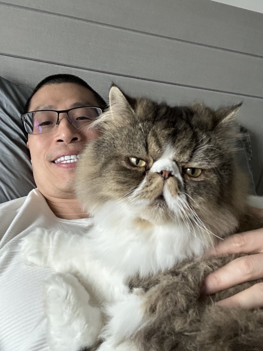 Brunbitty tweet media