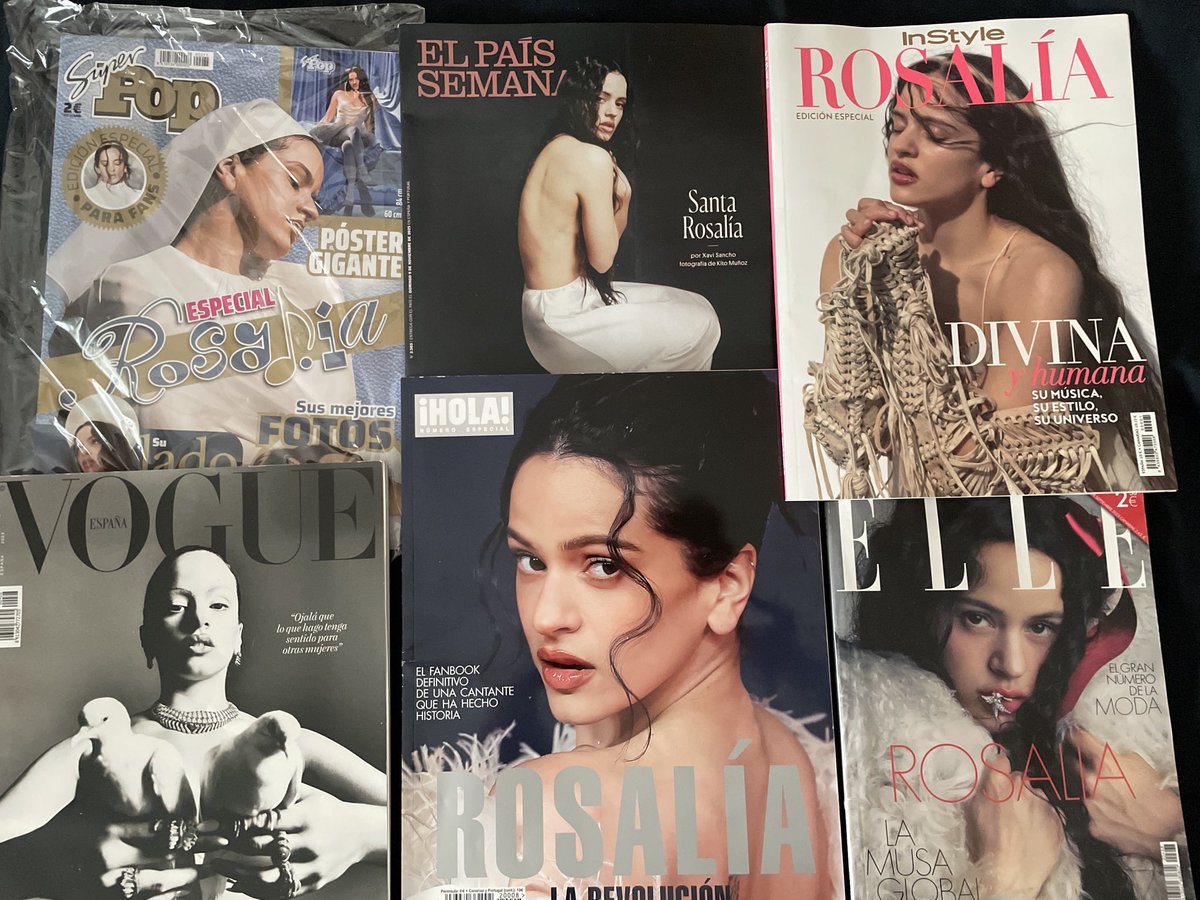 Mi pequeña colección de resvistas de Rosalia. Son poquitas pero les tengo mucho cariño🤍🪽