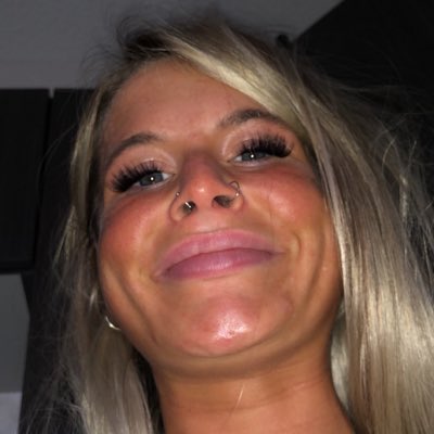 carrieshaffer_'s tweet photo. #NewProfilePic https://t.co/6xa5n5vDYv