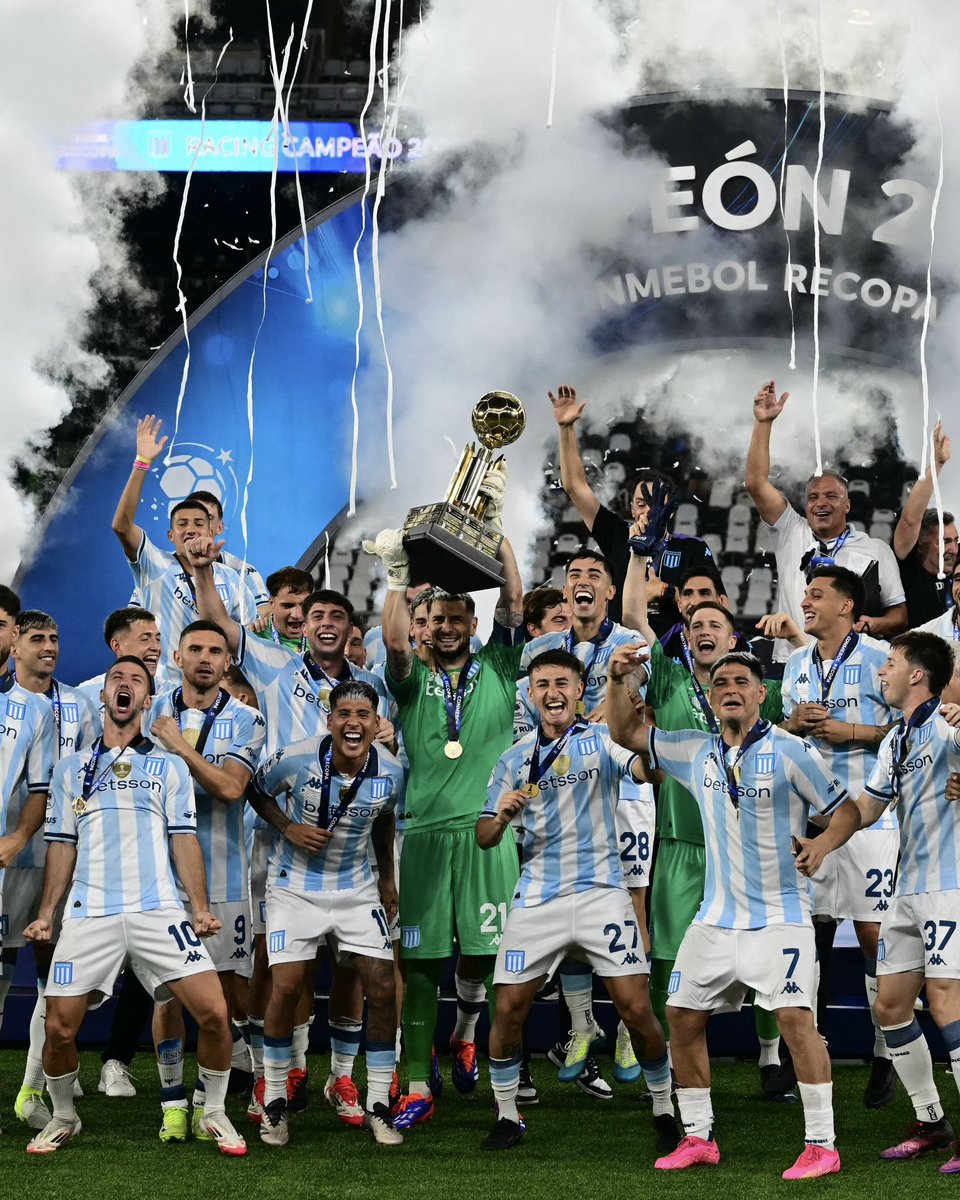 Data Racing 👑 tweet media