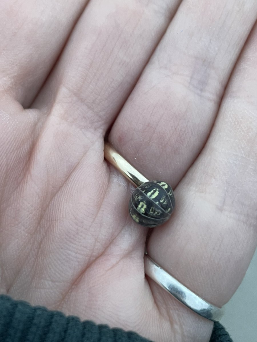 【worms】 tweet media