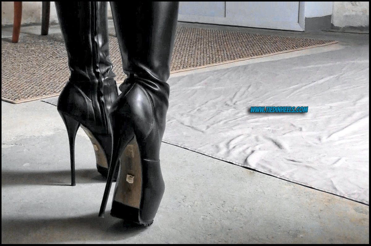 TiedinHeels tweet media