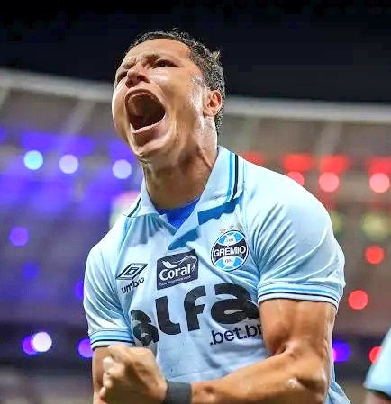 Perdemos para 2026 um jogador essencial ao time, pela posição, pelo que vinha jogando e pelo que representa pro time. 

FORÇA MARLON!