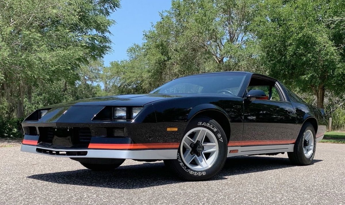 BringBackPontiac tweet media