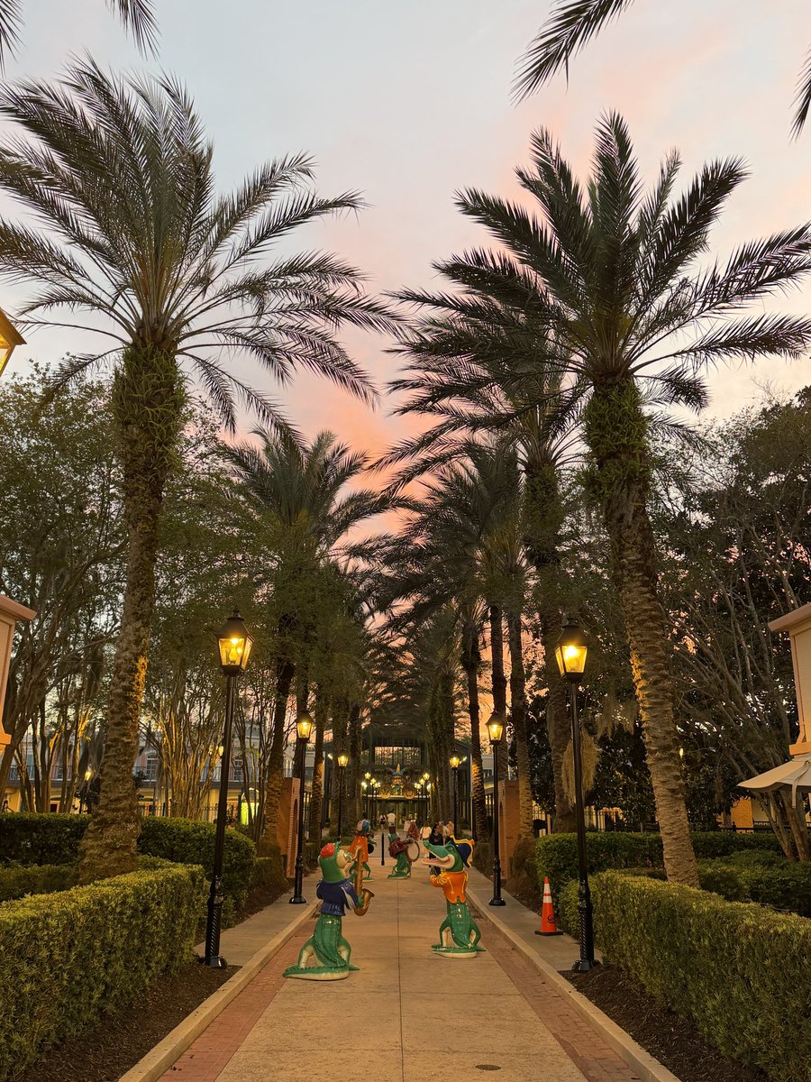 DisneyClipsGuy tweet media