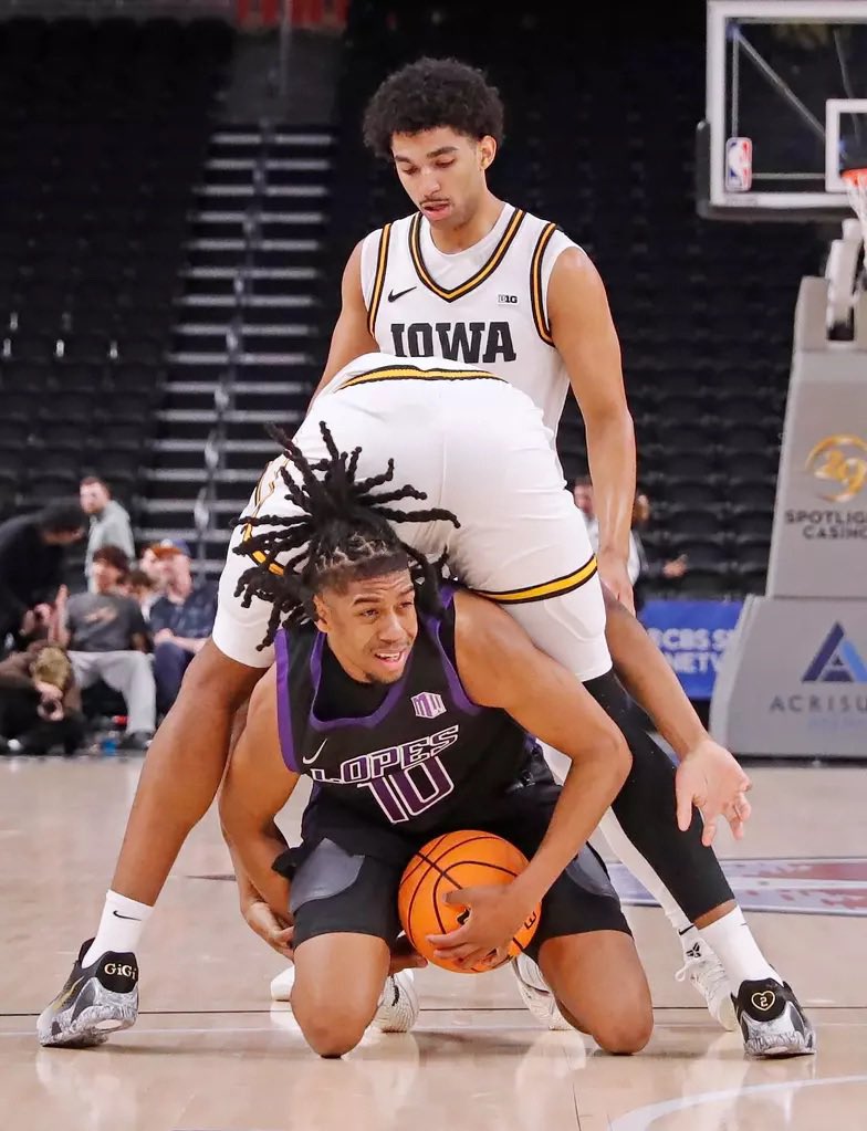 Blue Latex Glove Fanatic tweet media