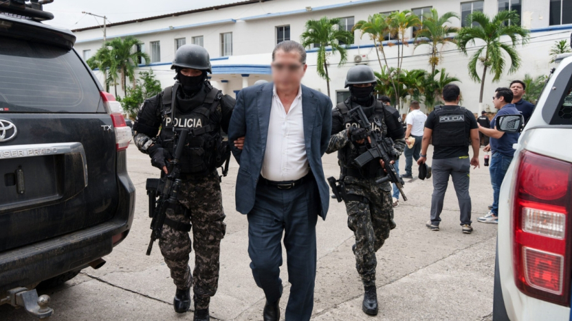 MnicaArosemena1's tweet photo. Juez detenido por tráfico de influencias triplicó su patrimonio en 2022.  YO LES GARANTIZO QUE EL 99% DE FISCALES Y JUECES SON CORTADOS CON LA MISMA TIJERA. SON CORRUPTOS. LA JUSTICIA ES UN GRAN NEGOCIO PARA ELLOS. SON LADRONES... https://t.co/zOmbbctLvn