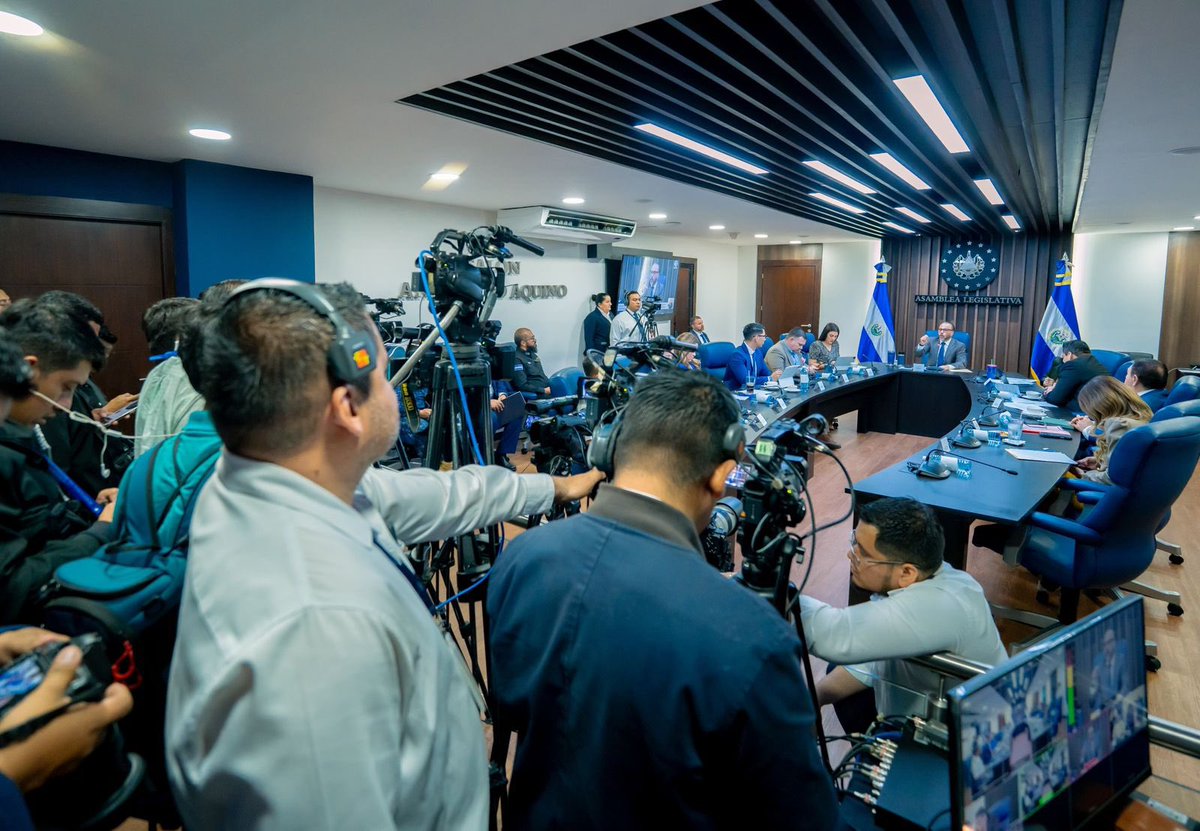 Ernesto Castro tweet media