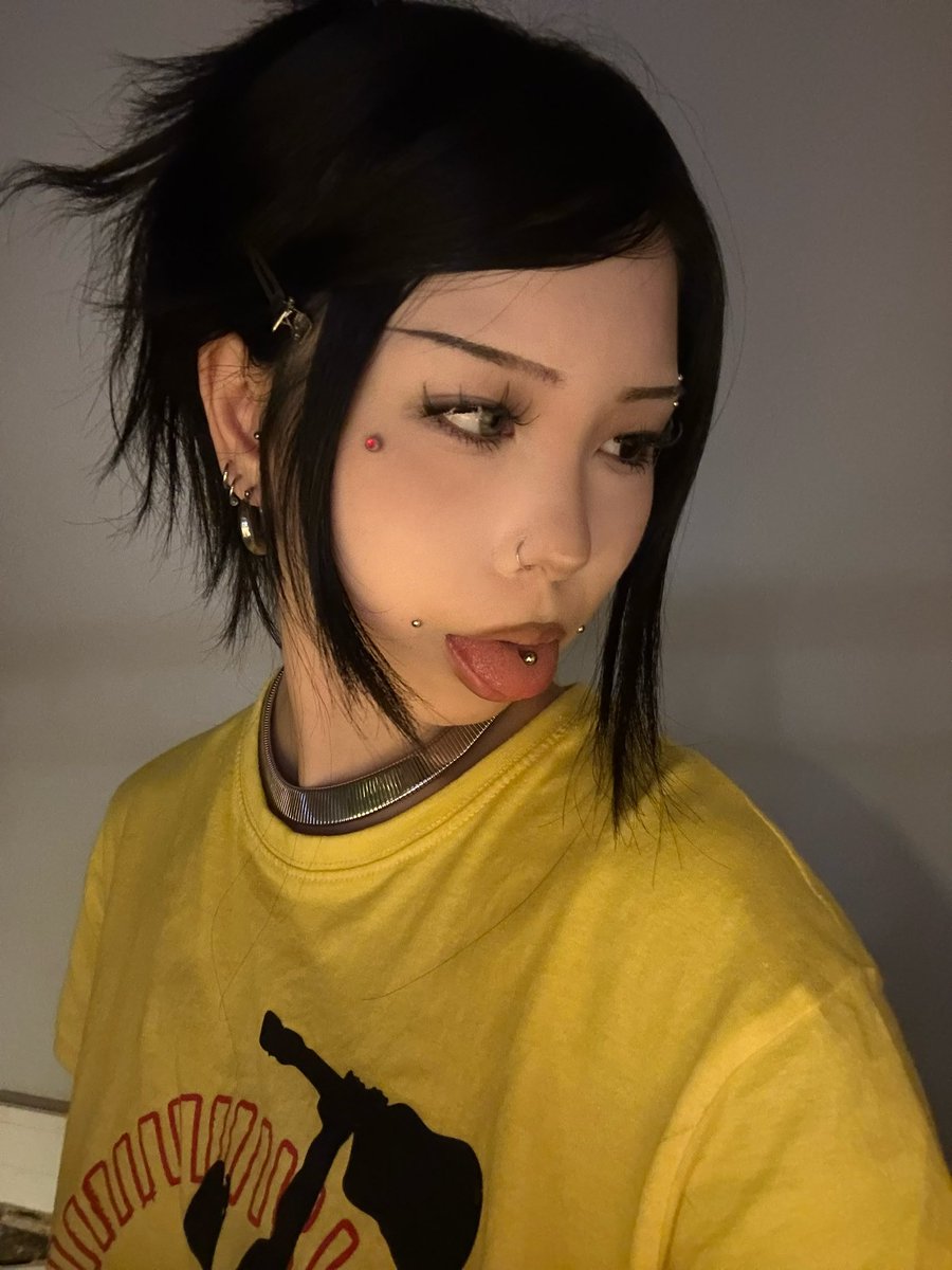 chinoise prouteuse tweet media