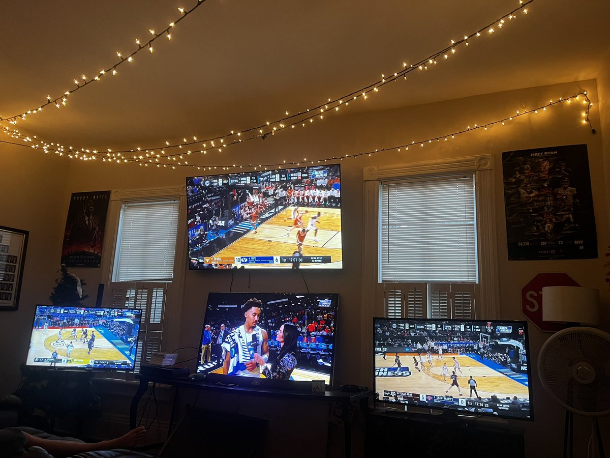 College Basketball Wire tweet media