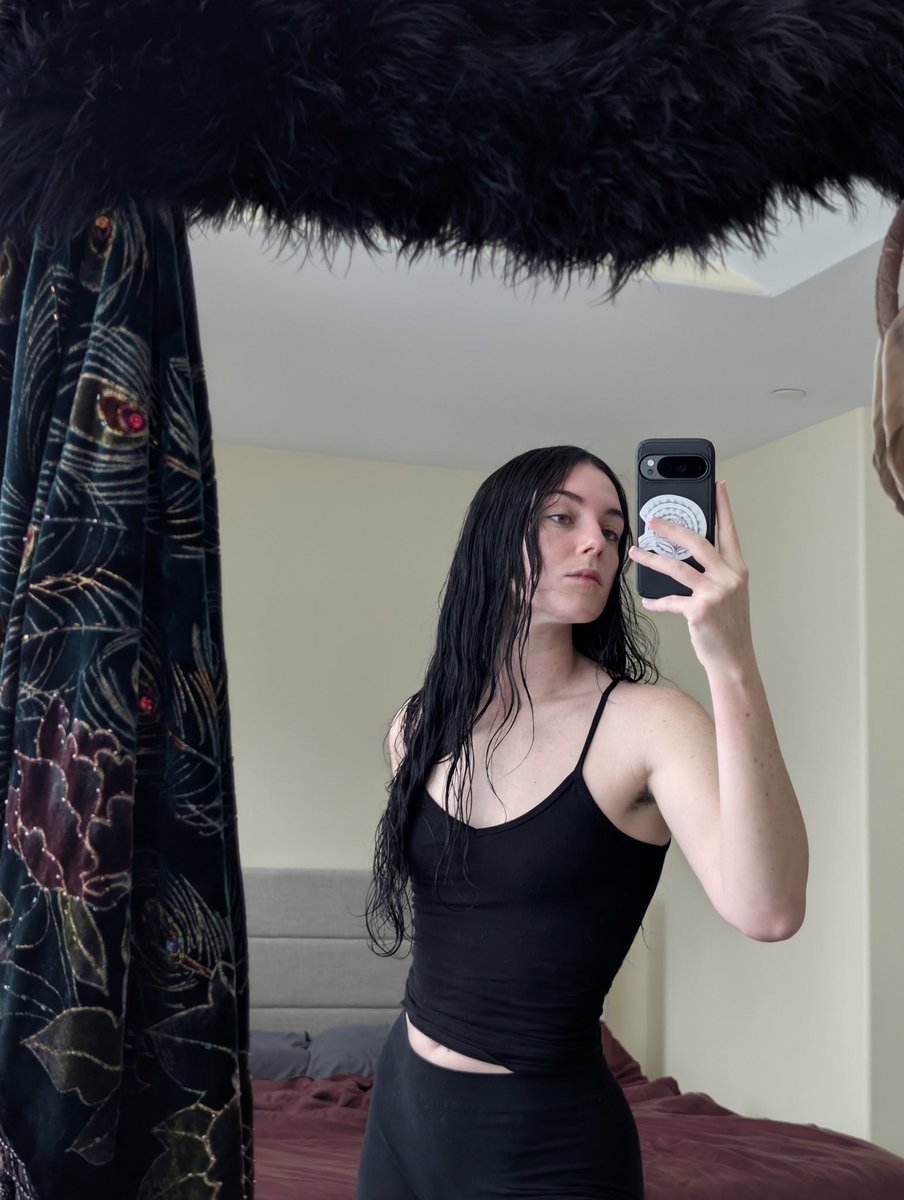 Angela Jade tweet media