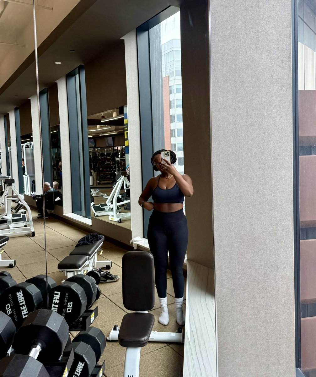 you keep talkin’ ova the beat like Clue tweet media