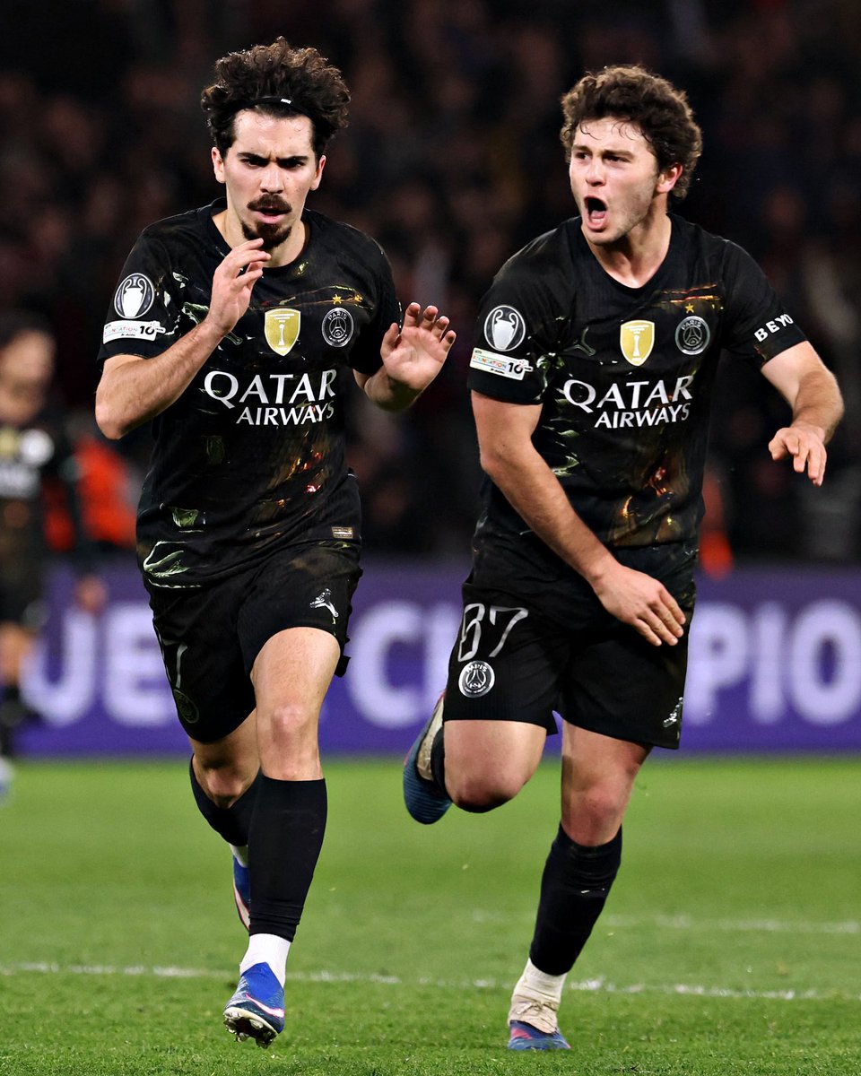 Azzzzzzz tweet media