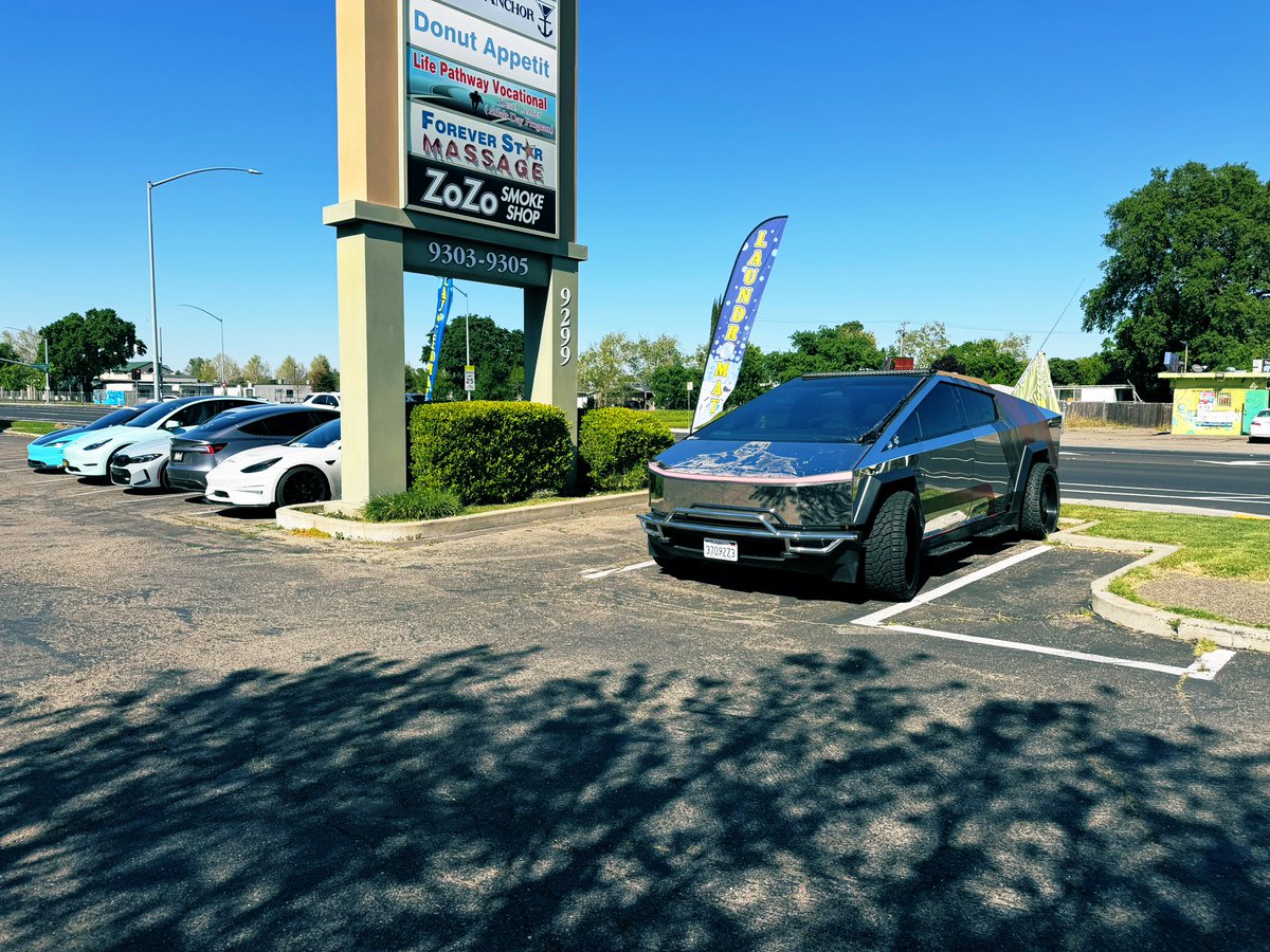 That1EvGuyJay tweet media