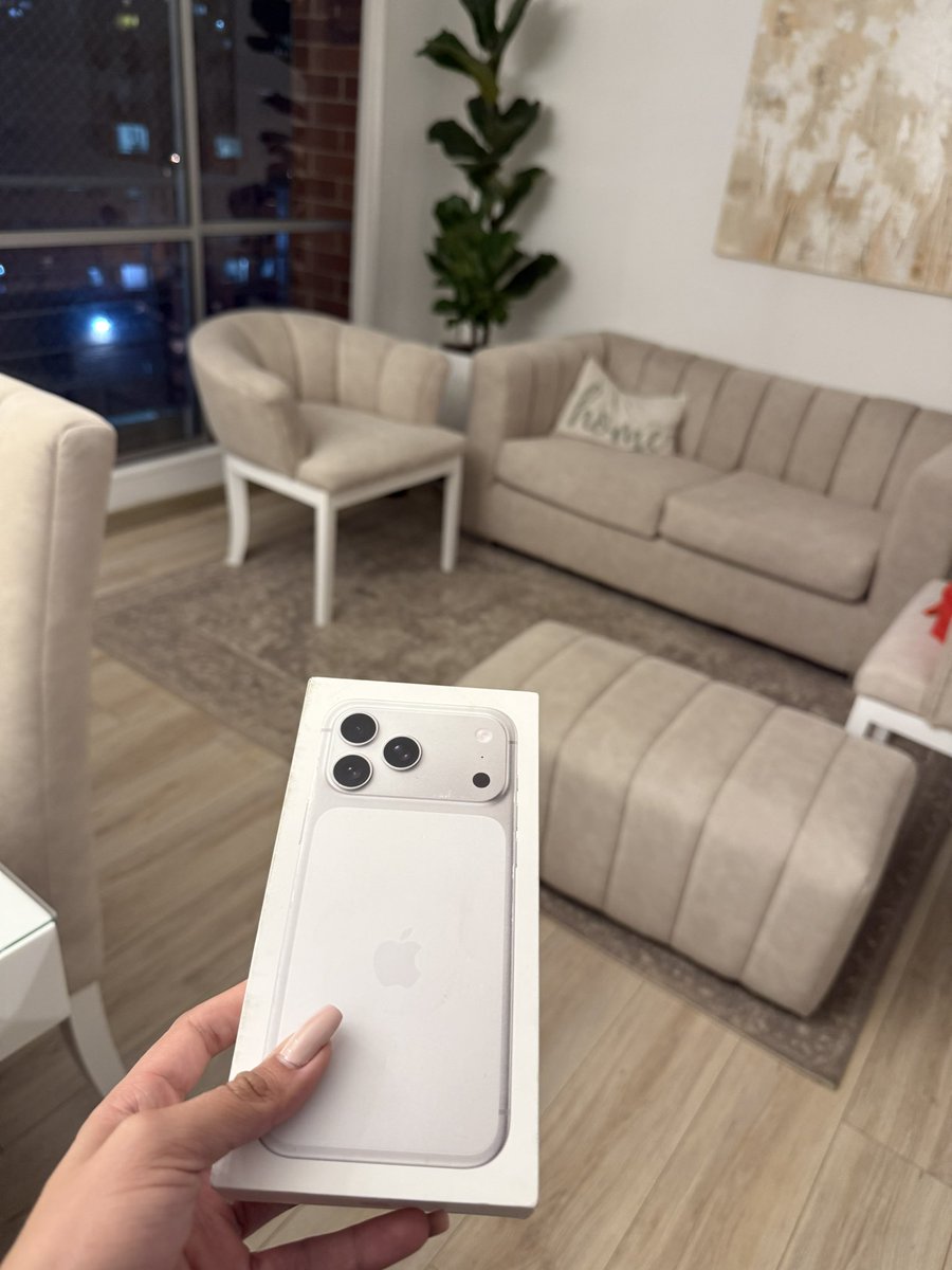 yo soy mi propia patrocinadora (como debe ser ), me cambié al Iphone17 pro Max 💖💖✨💫💫💫💖💖💖😻😻😻😻💸💸💸💰💰🫰🏻🫰🏻😁😁😁y el próximo mes me compraré los tiquetes para mis vacaciones a Buenos Aires 🇦🇷🇦🇷✈️✈️✈️✨✨✨✨✨❤️❤️amoooo regalarme 💖💖💫amamoss 💫