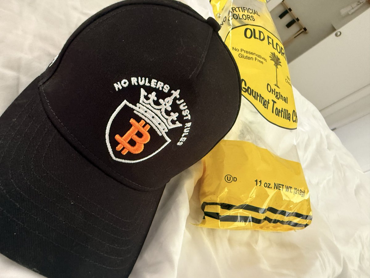 Stefania S tweet media