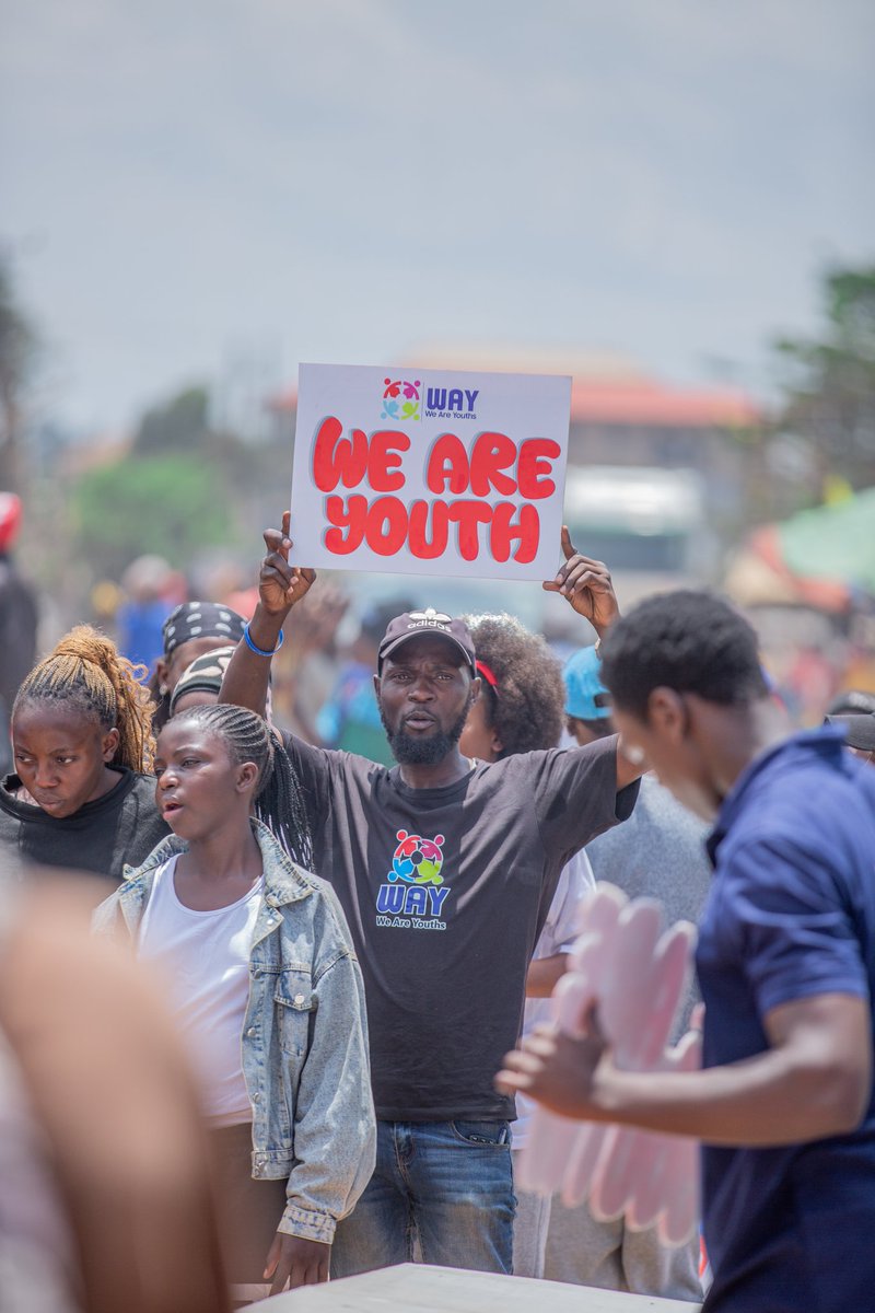 BukenyaMagidu's tweet photo. @WeAreYouthsUg
#CharityDrive
#SlumTour
#BkMediaPromotions https://t.co/Tziu0YuOUA