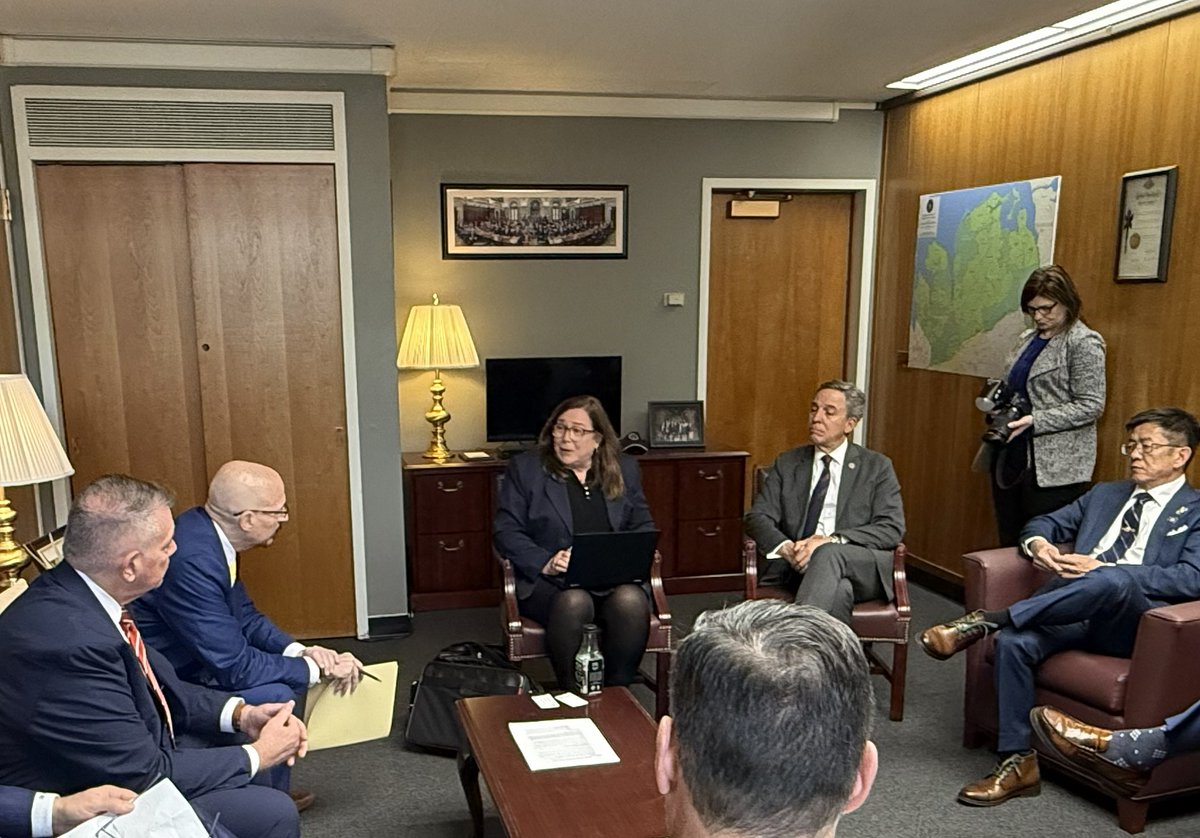 Dean Murray tweet media