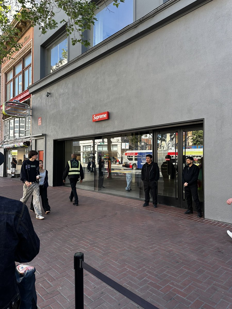  🇬🇷 tweet media