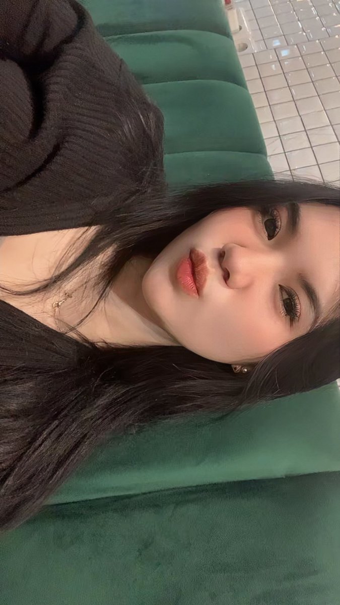 bullscit's tweet photo. kebiasaan post foto tengah malam https://t.co/LJnoz1kfMe