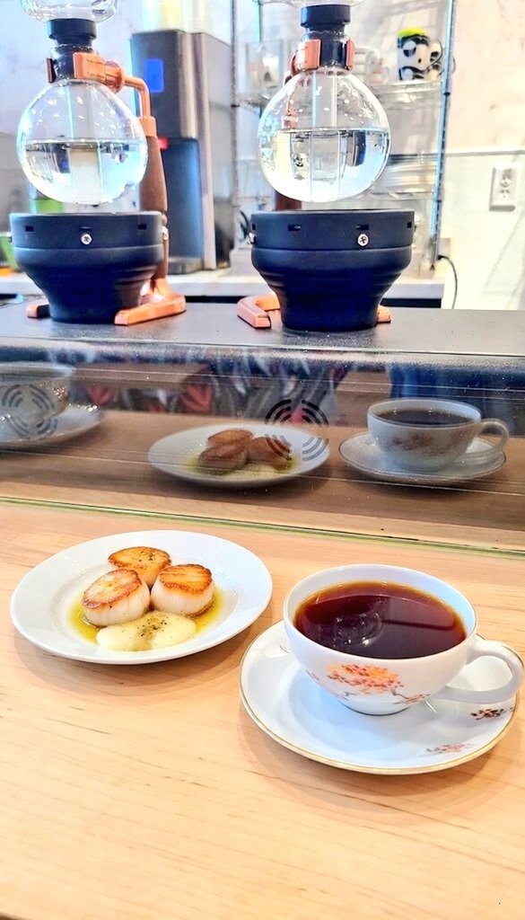 JohnPiquet's tweet image. A culinary revelation: Siphon reveals flavors wine can't touch. Expand your menu's reach.

Possibilities: Siphon with seared scallops and cardamom infused pear puree.  

#FineDining #SiphonCoffee