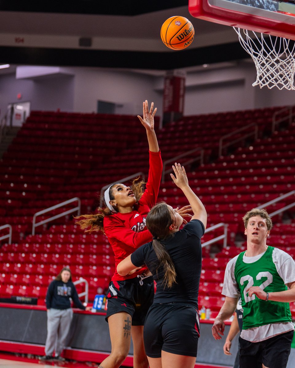South Dakota Women’s Basketball tweet media