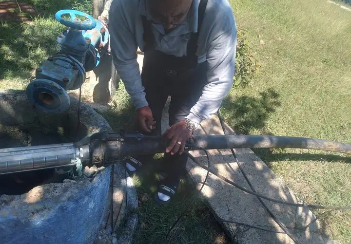 Eaass13's tweet photo. 🔧 ¡Restablecido el bombeo en la Estación de Potrerillo, Cabaiguán!Gracias al apoyo del pueblo laborioso y al trabajo incansable de la brigada de Mantenimiento de la UEB Cabaiguán y la Dirección de Inversiones y Mantenimiento. #Eaass
💪🚰 https://t.co/5XY3MWpzrm