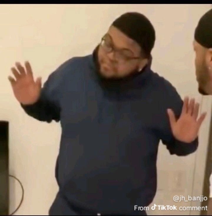 Mobor James tweet media