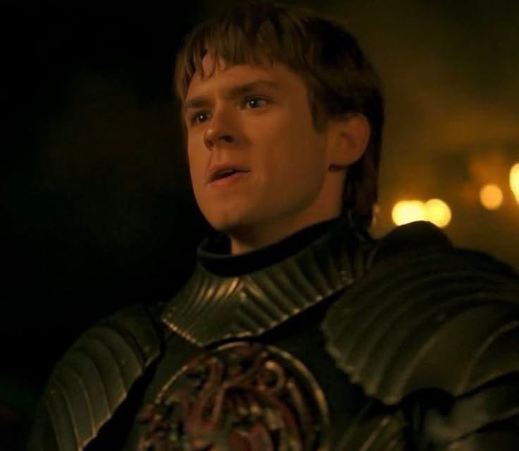 Romée ᥫ᭡ tweet media