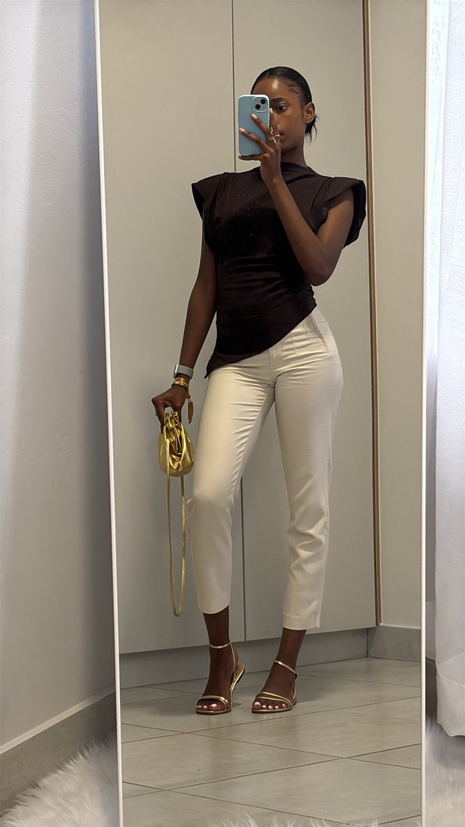 𝒟𝑒𝑒 💜 tweet media